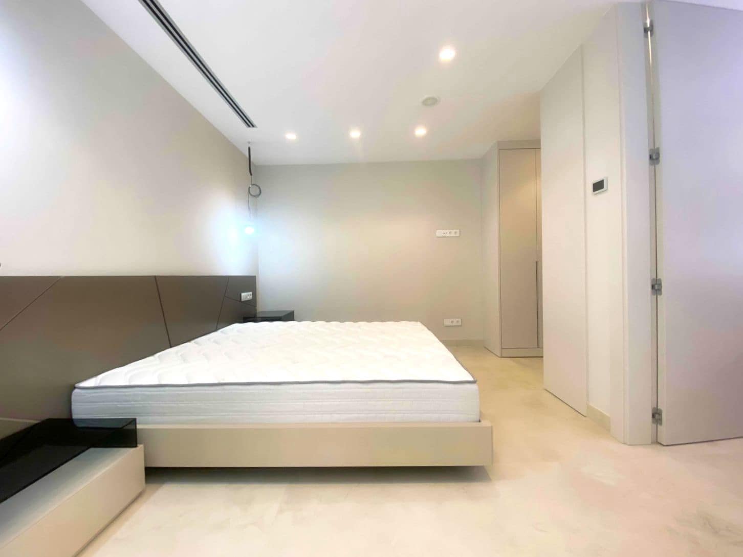 4 soveværelse Lejlighed til salg i Benidorm med swimmingpool garage - € 1.650.000 (Ref: 9115571)