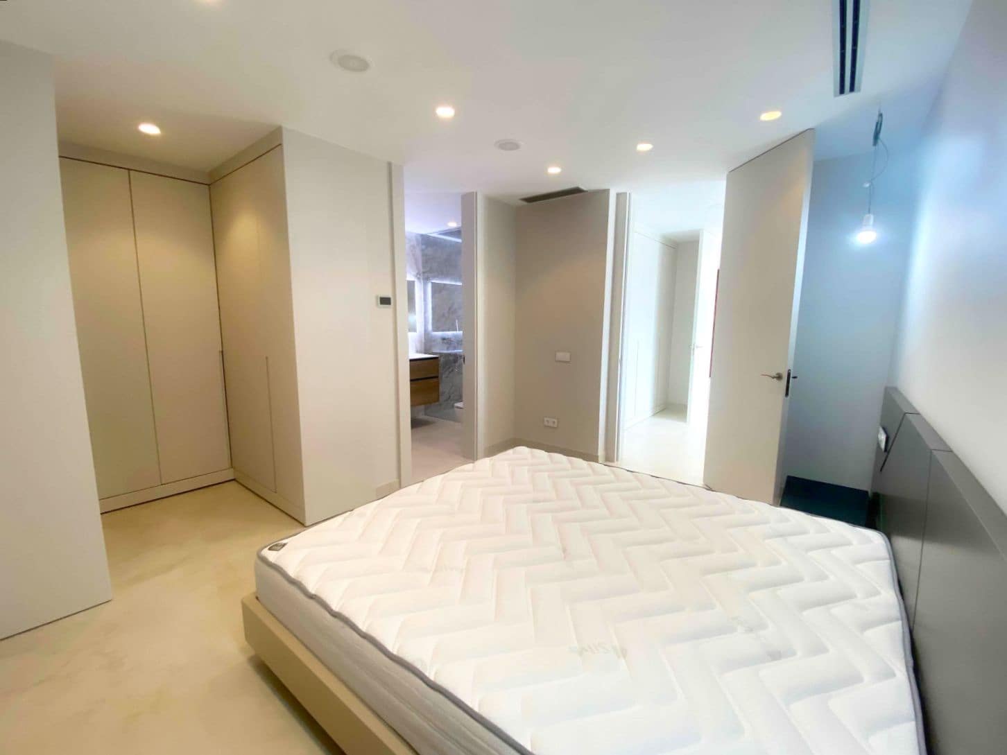 4 soveværelse Lejlighed til salg i Benidorm med swimmingpool garage - € 1.650.000 (Ref: 9115571)