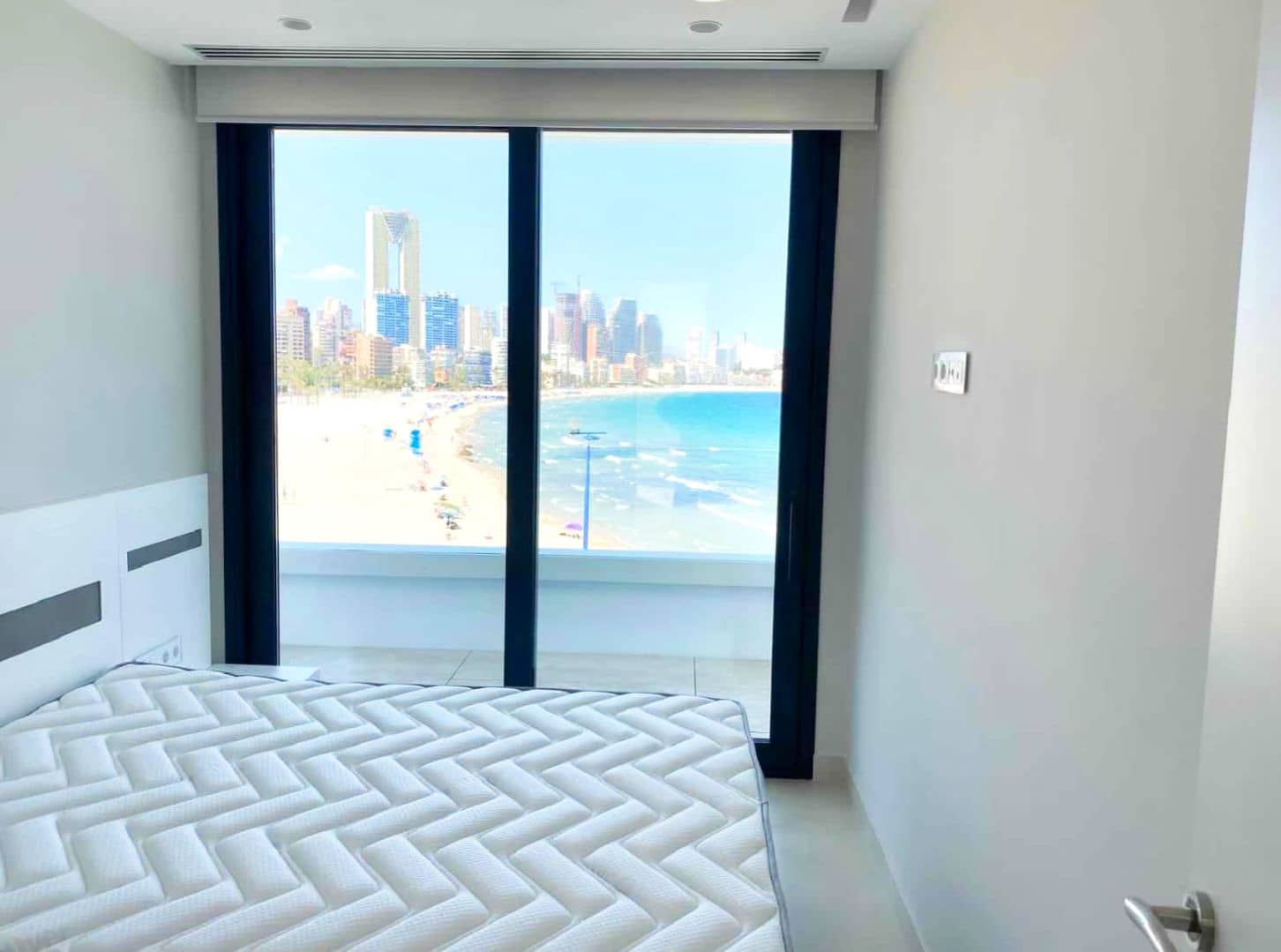 4 soveværelse Lejlighed til salg i Benidorm med swimmingpool garage - € 1.650.000 (Ref: 9115571)