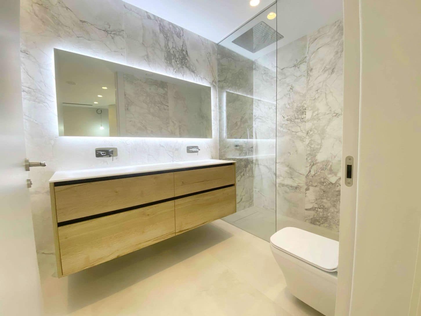 4 soveværelse Lejlighed til salg i Benidorm med swimmingpool garage - € 1.650.000 (Ref: 9115571)