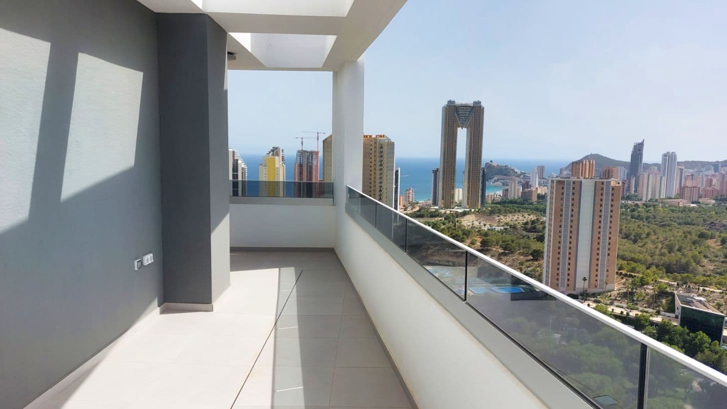 3 quarto Penthouse para venda em Benidorm com piscina garagem - 830 100 € (Ref: 9121440)