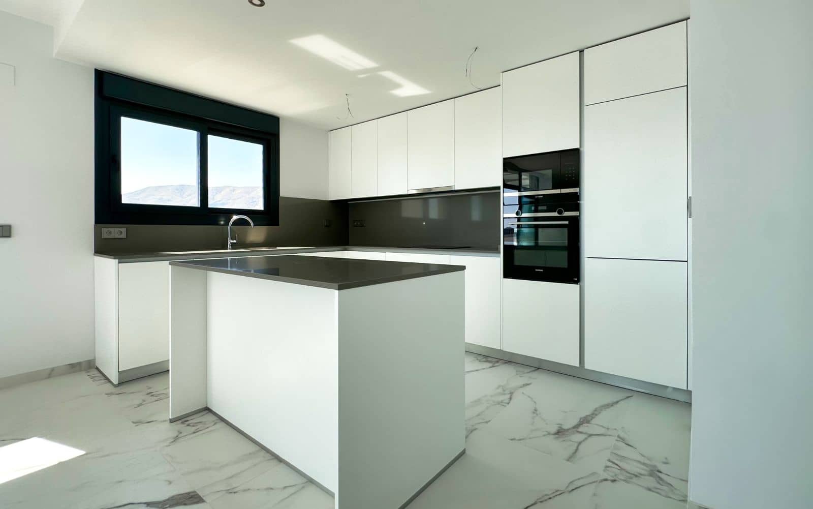 3 quarto Penthouse para venda em Benidorm com piscina garagem - 830 100 € (Ref: 9121440)