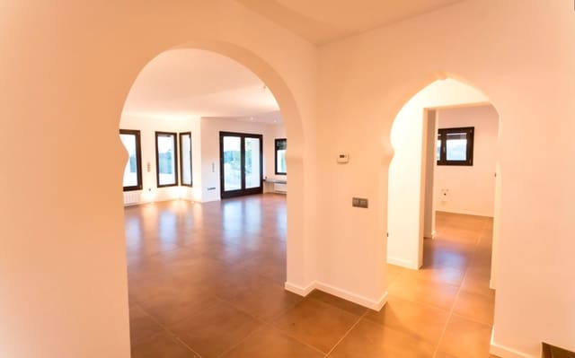 4 bedroom Villa for sale in Teulada Pueblo, Teulada-Moraira with pool garage - € 1,440,000 (Ref: 9131501)