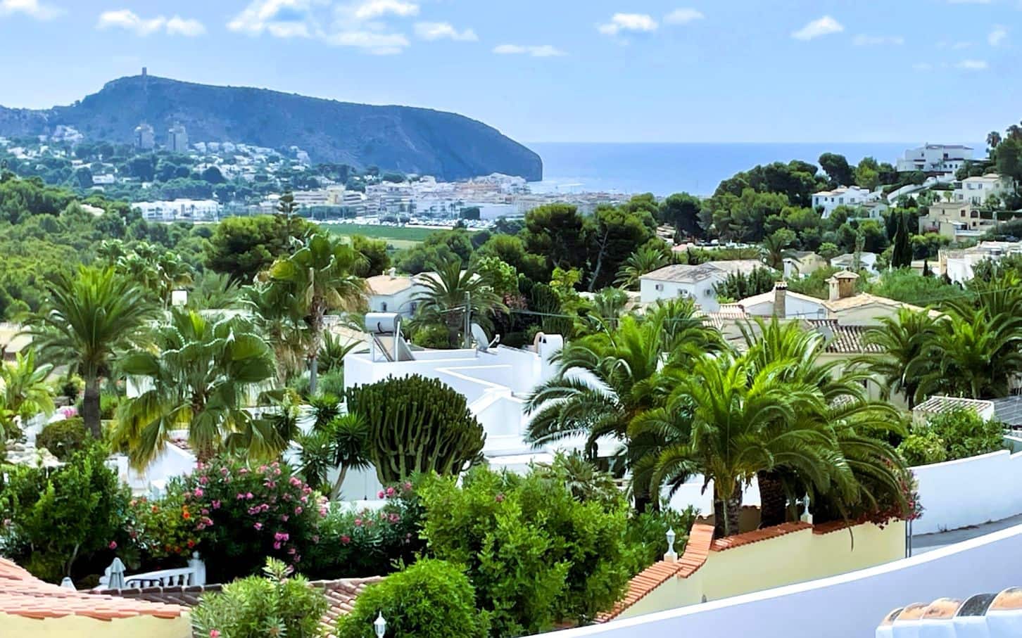 4 soveværelse Villa til salg i Teulada med swimmingpool garage - € 1.440.000 (Ref: 9131501)