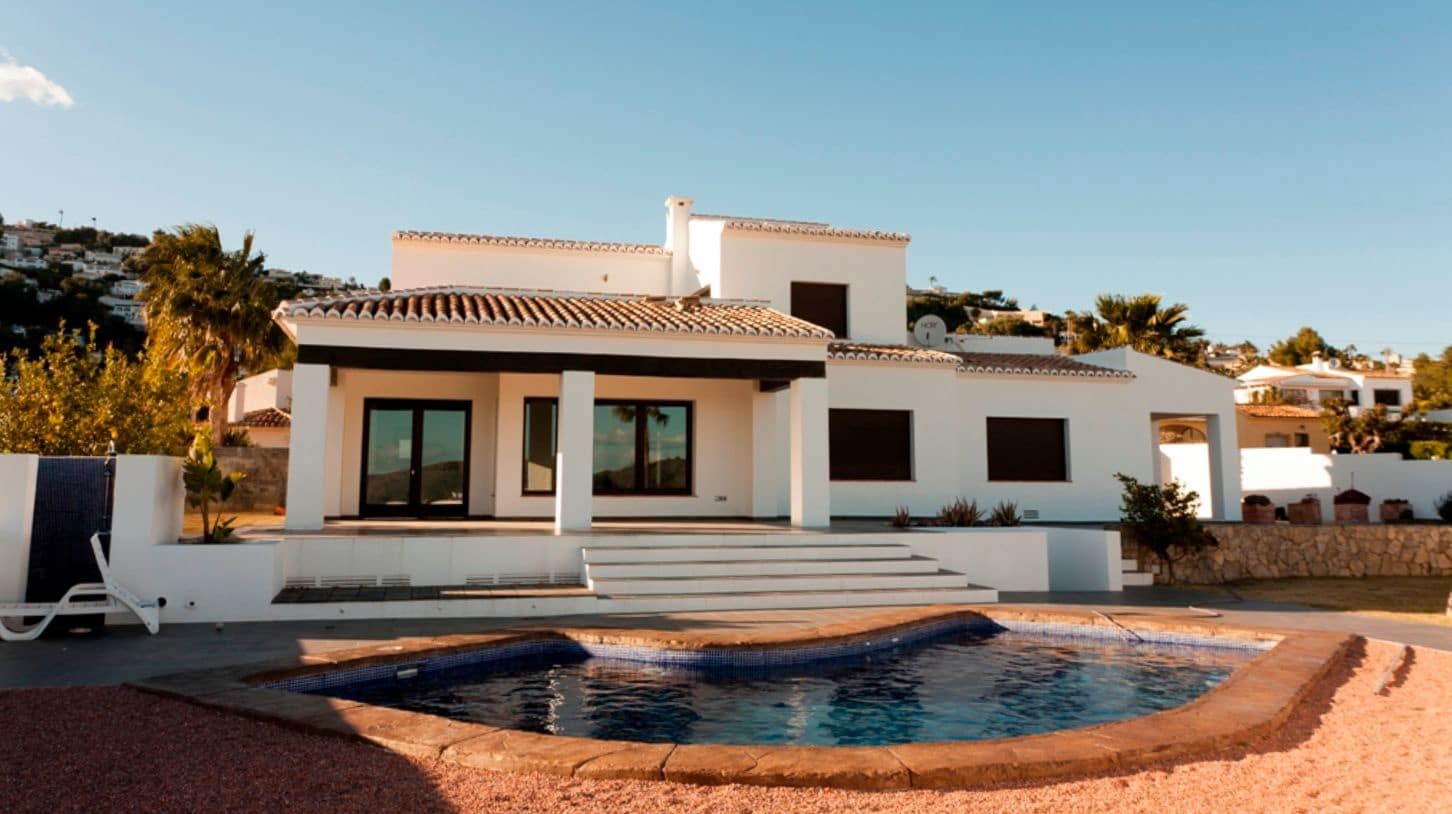 4 soveværelse Villa til salg i Teulada med swimmingpool garage - € 1.440.000 (Ref: 9131501)