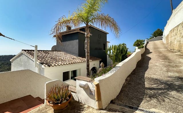 3 soveværelse Villa til salg i Calpe / Calp med swimmingpool garage - € 1.050.000 (Ref: 9150975)