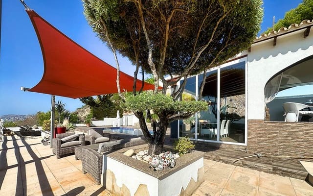 3 bedroom Villa for sale in Cometa - Carrió, Calpe / Calp with garage - € 1,200,000 (Ref: 9150975)