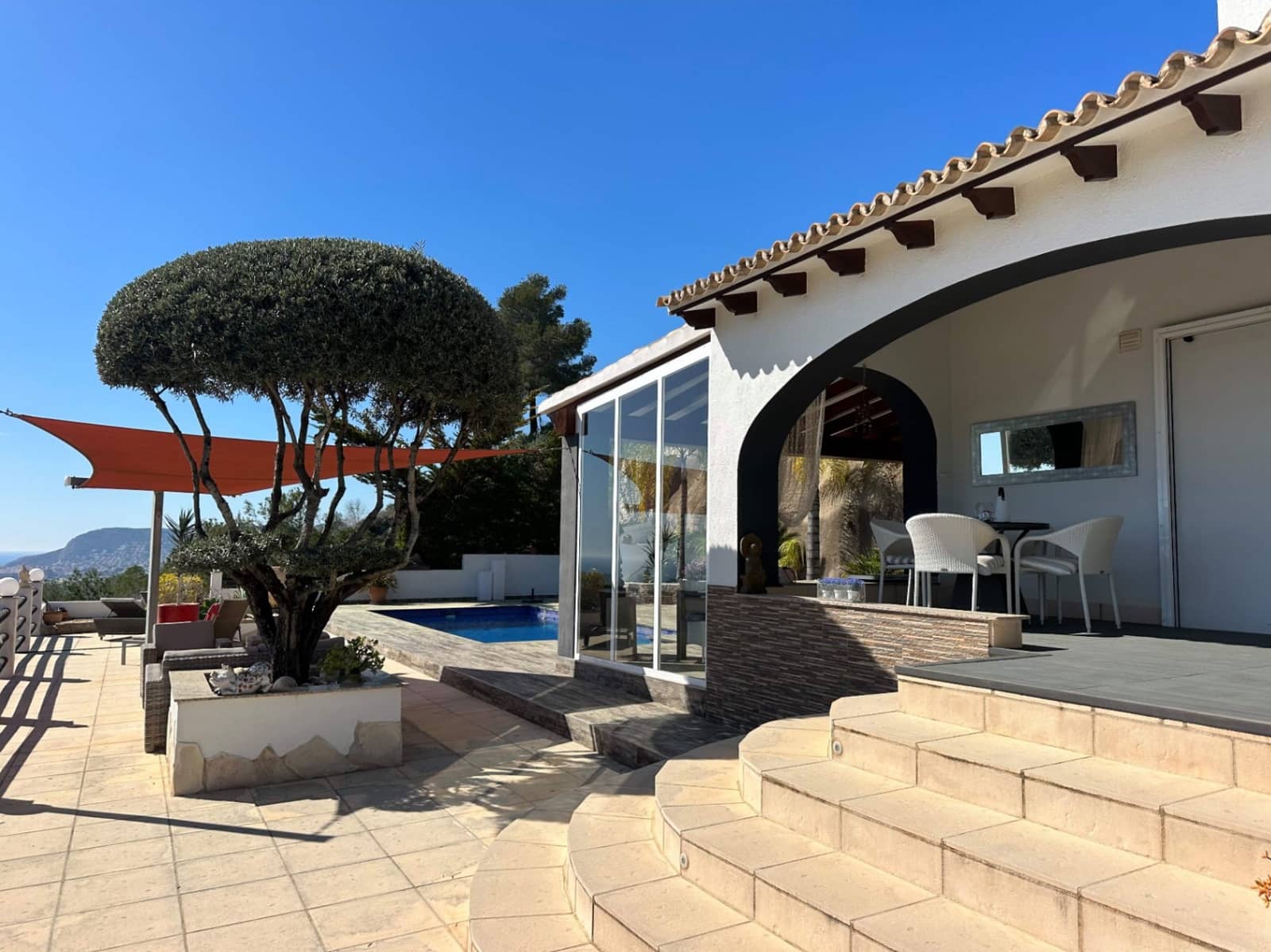 3 bedroom Villa for sale in Calpe / Calp with pool - € 1,050,000 (Ref: 9150975)