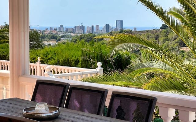 4 bedroom Villa for sale in Cometa - Carrió, Calpe / Calp with pool garage - € 995,000 (Ref: 9180084)