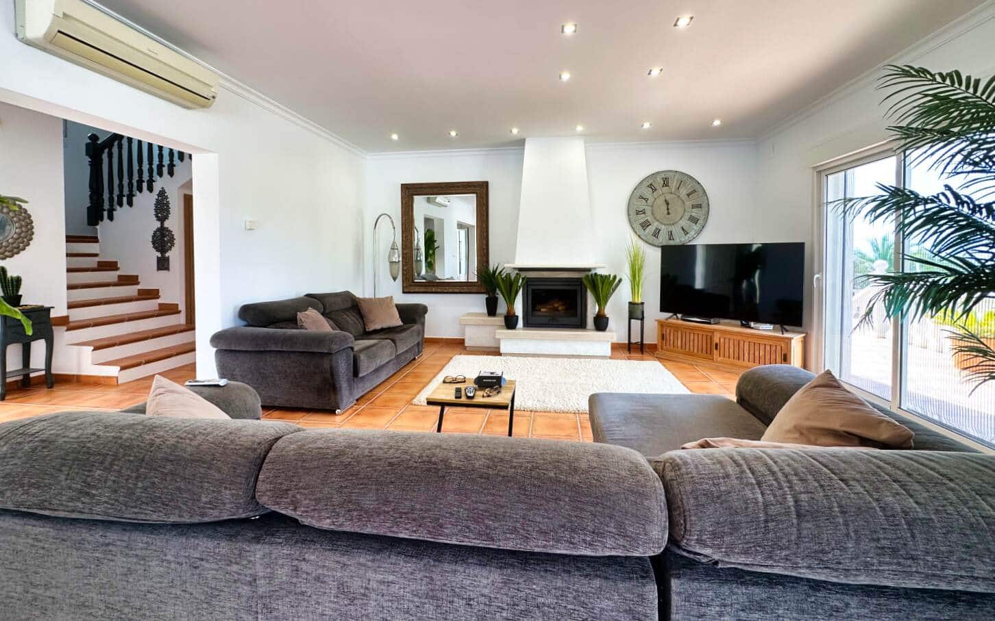 4 makuuhuone Huvila myytävänä paikassa Calpe / Calp mukana uima-altaan 
autotalli - 995 000 € (Ref: 9180084)