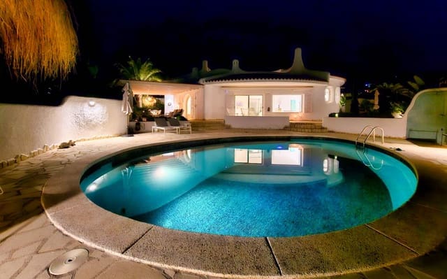 3 bedroom Villa for sale in Altea with pool garage - € 1,150,000 (Ref: 9180086)