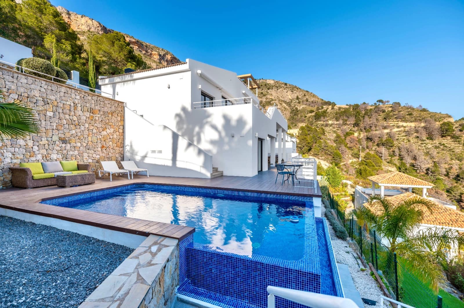 3 soveværelse Villa til salg i Altea la Vella med swimmingpool garage - € 1.295.000 (Ref: 9180092)