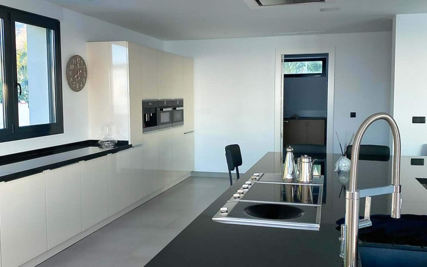 5 bedroom Villa for sale in Altea with pool garage - € 3,500,000 (Ref: 9193156)