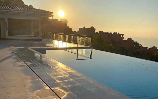 5 chambre Villa/Maison à vendre à Altea avec piscine garage - 3 500 000 € (Ref: 9193156)