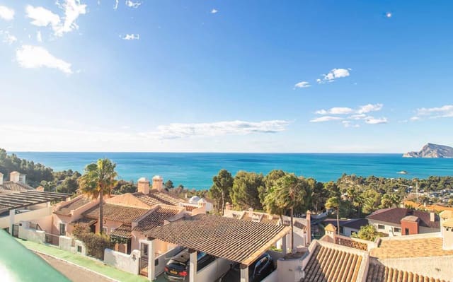 4 bedroom Bungalow for sale in Altea with pool garage - € 520,000 (Ref: 9194922)