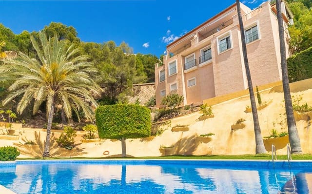 4 bedroom Bungalow for sale in Altea with pool garage - € 520,000 (Ref: 9194922)