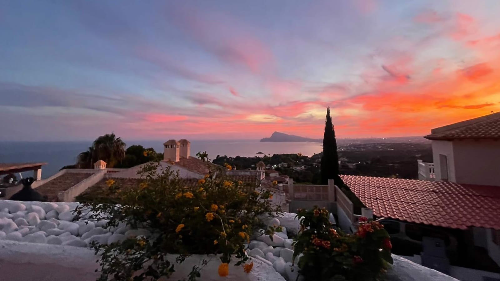 4 bedroom Bungalow for sale in Altea with pool garage - € 520,000 (Ref: 9194922)