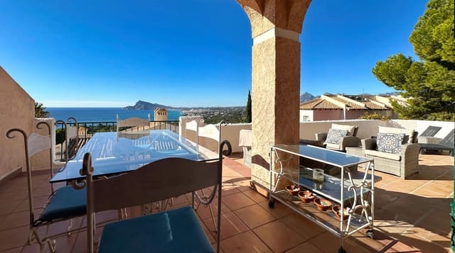 4 bedroom Bungalow for sale in Altea with pool garage - € 520,000 (Ref: 9194922)