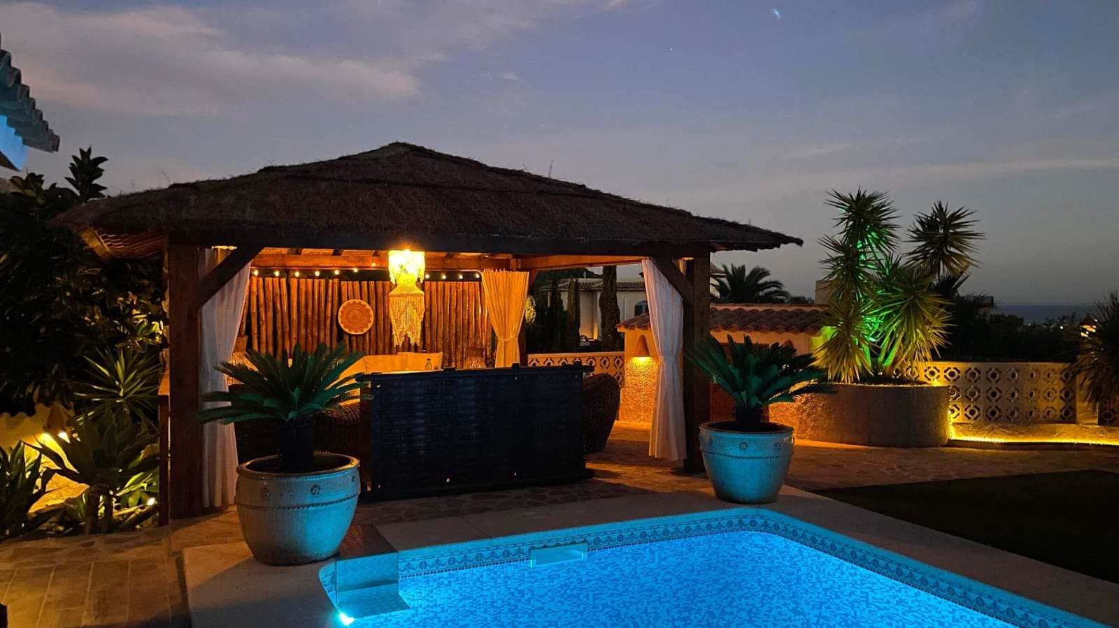 3 bedroom Villa for sale in Altea la Vella with pool garage - € 995,000 (Ref: 9432607)