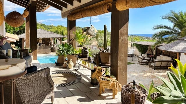 3 bedroom Villa for sale in Altea la Vella, Altea with pool garage - € 1,100,000 (Ref: 9432607)