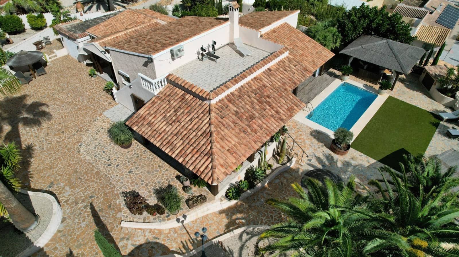 3 bedroom Villa for sale in Altea la Vella with pool garage - € 995,000 (Ref: 9432607)