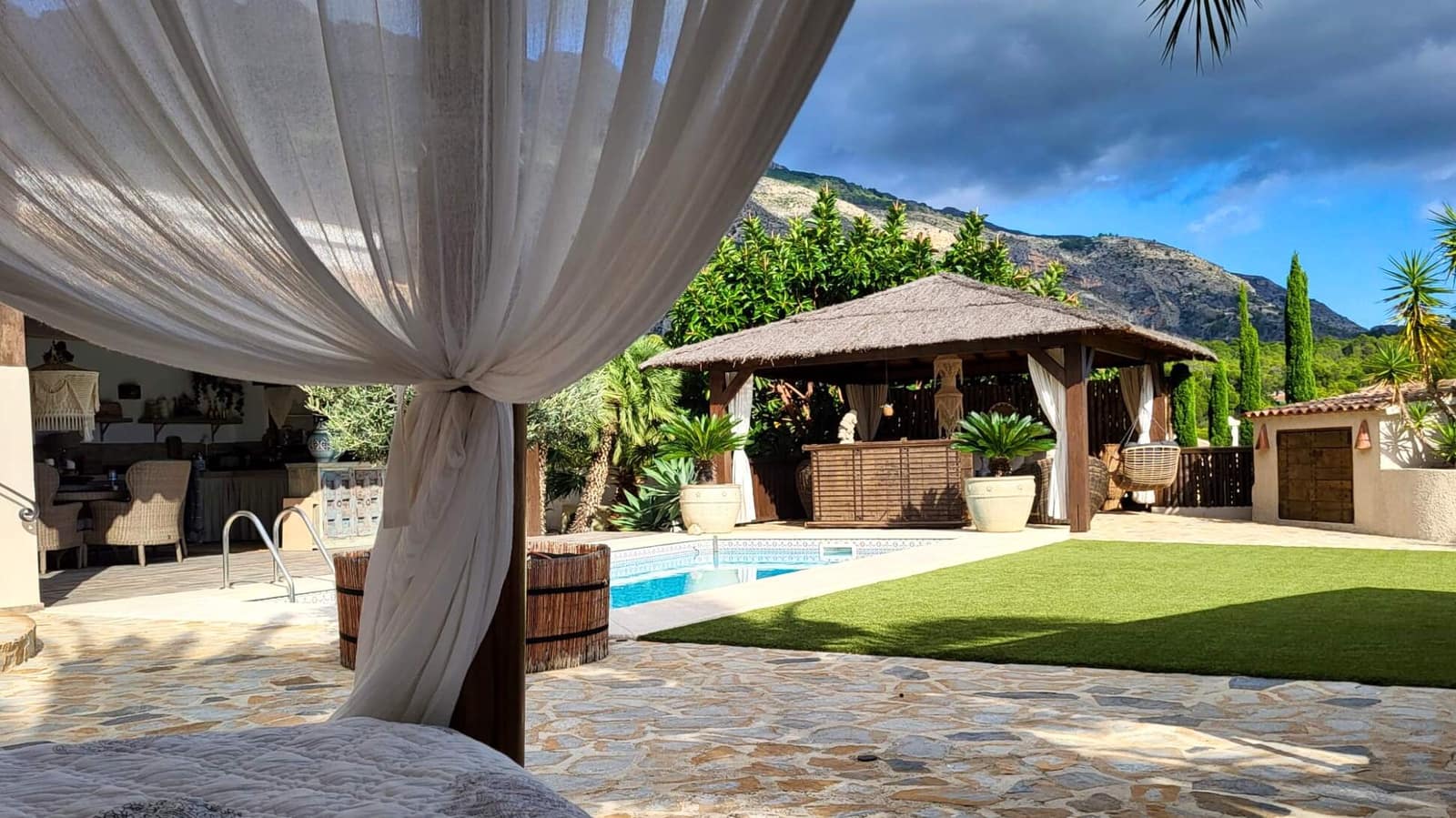 3 bedroom Villa for sale in Altea la Vella with pool garage - € 995,000 (Ref: 9432607)