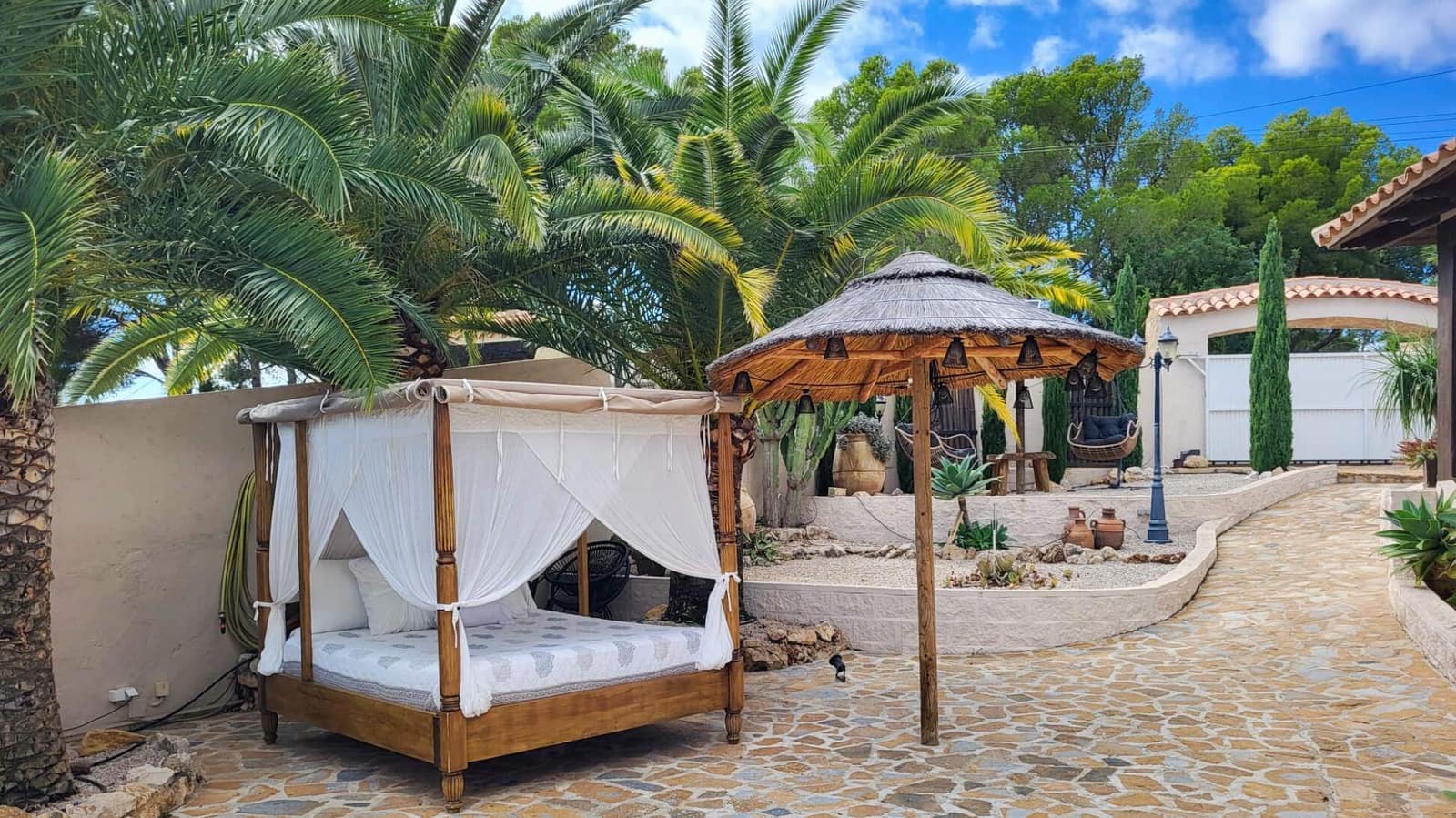 3 bedroom Villa for sale in Altea la Vella with pool garage - € 995,000 (Ref: 9432607)