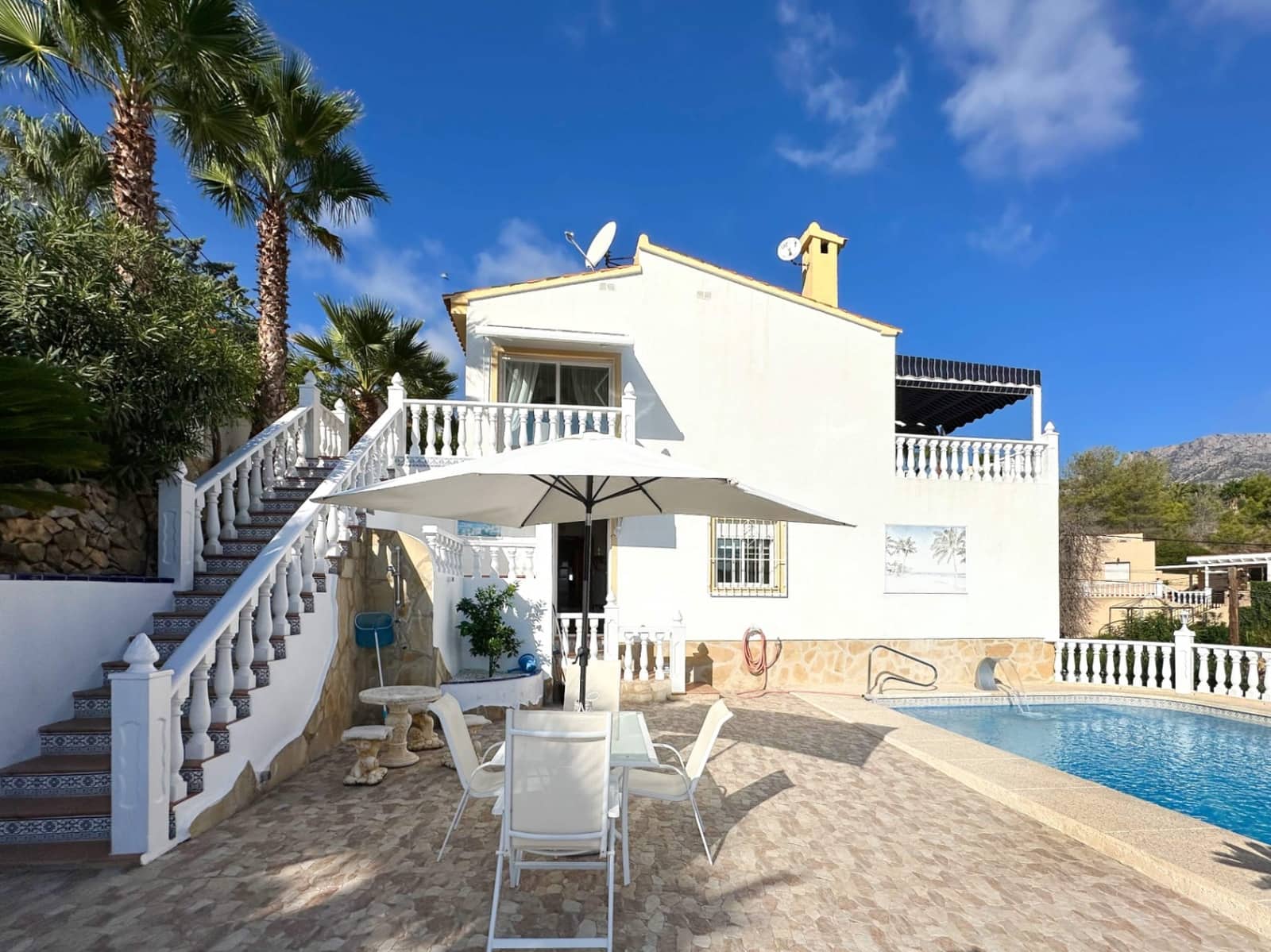 4 slaapkamer Villa te koop in La Nucia met zwembad garage - € 560.000 (Ref: 9444918)