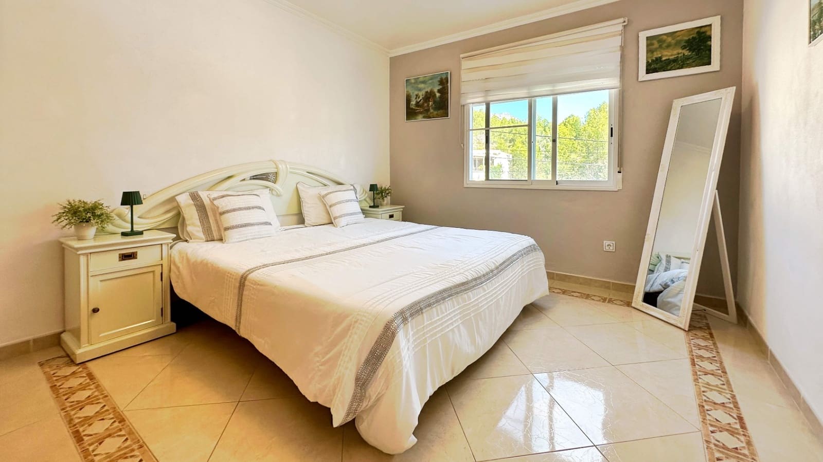 4 slaapkamer Villa te koop in La Nucia met zwembad garage - € 560.000 (Ref: 9444918)