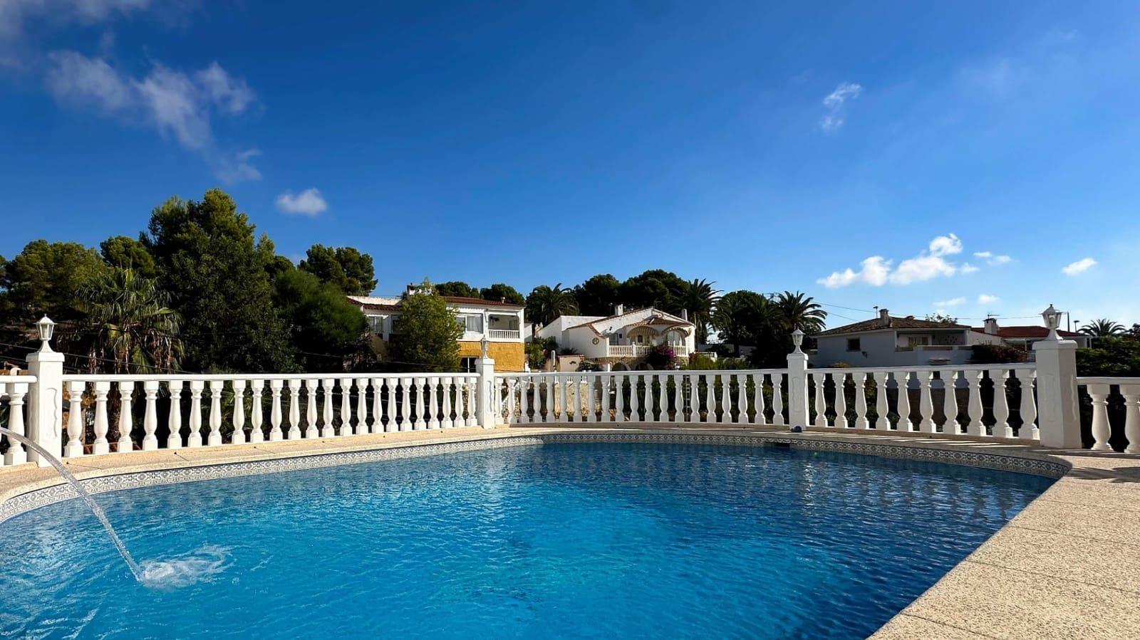 4 slaapkamer Villa te koop in La Nucia met zwembad garage - € 560.000 (Ref: 9444918)