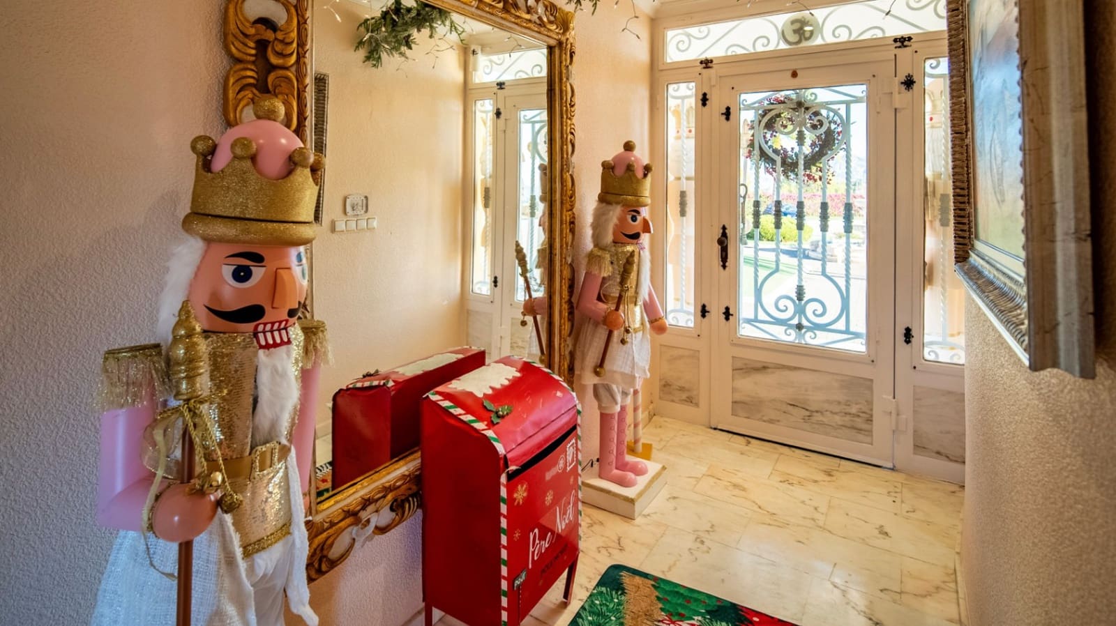 8 Zimmer Villa zu verkaufen in La Nucia mit Pool Garage - 4.200.000 € (Ref: 9444919)