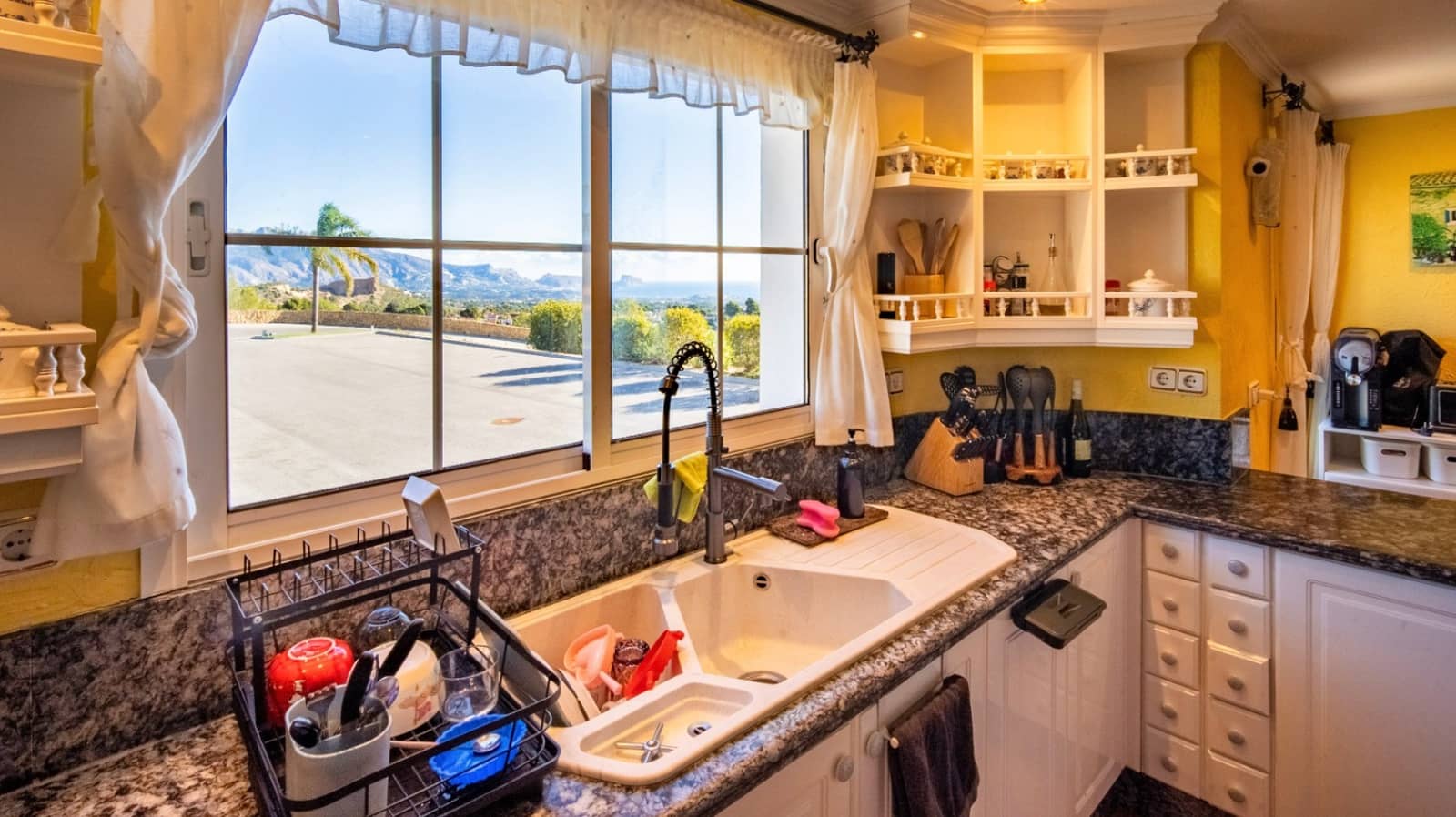 8 Zimmer Villa zu verkaufen in La Nucia mit Pool Garage - 4.200.000 € (Ref: 9444919)