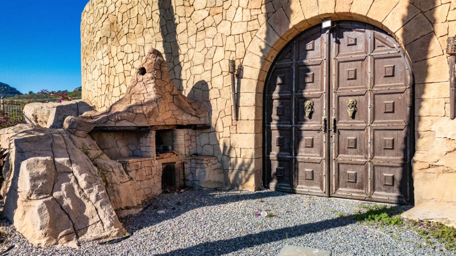 8 Zimmer Villa zu verkaufen in La Nucia mit Pool Garage - 4.200.000 € (Ref: 9444919)