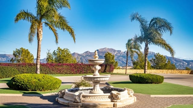 8 Zimmer Villa zu verkaufen in Coloma  , La Nucia mit Pool Garage - 4.200.000 € (Ref: 9444919)