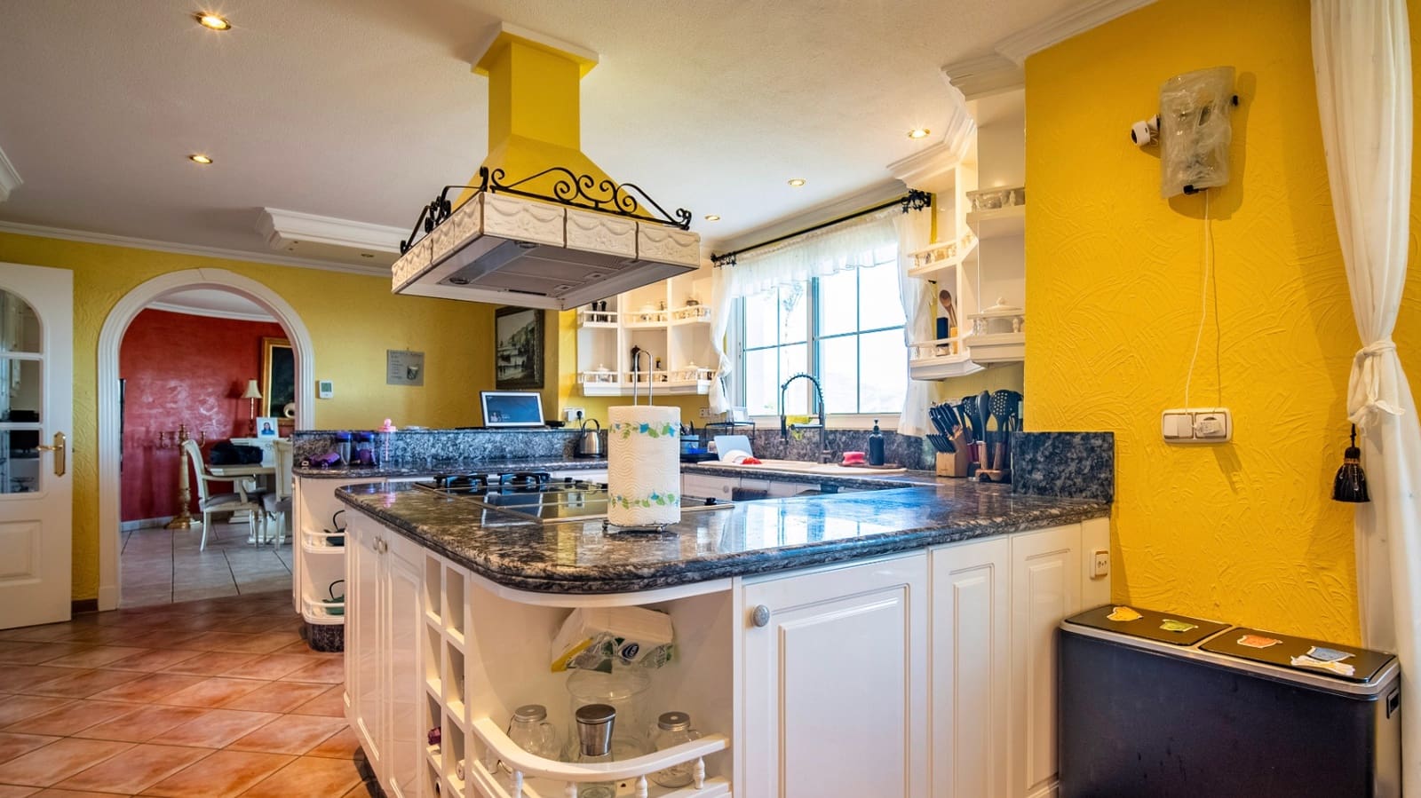 8 Zimmer Villa zu verkaufen in La Nucia mit Pool Garage - 4.200.000 € (Ref: 9444919)