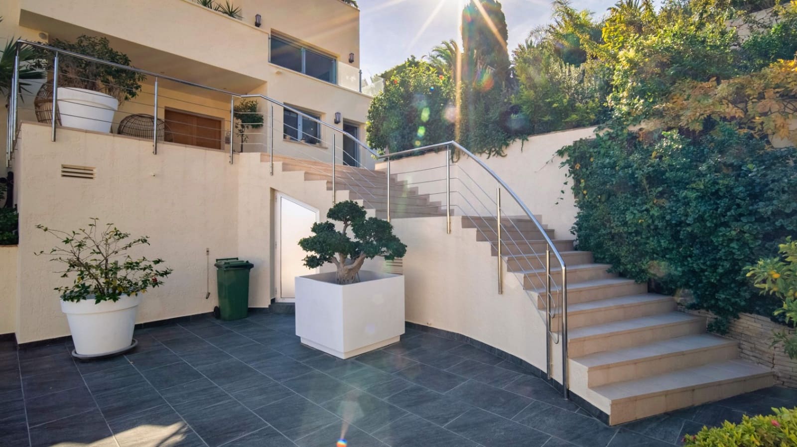 4 makuuhuone Huvila myytävänä paikassa Calpe / Calp mukana uima-altaan 
autotalli - 4 200 000 € (Ref: 9444920)