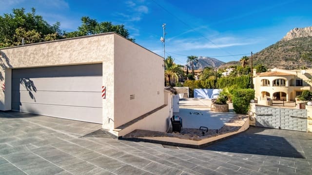 4 makuuhuone Huvila myytävänä paikassa Maryvilla, Calpe / Calp mukana uima-altaan 
autotalli - 4 200 000 € (Ref: 9444920)