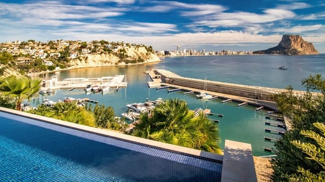 4 Zimmer Villa zu verkaufen in Maryvilla, Calpe / Calp mit Pool Garage - 4.200.000 € (Ref: 9444920)