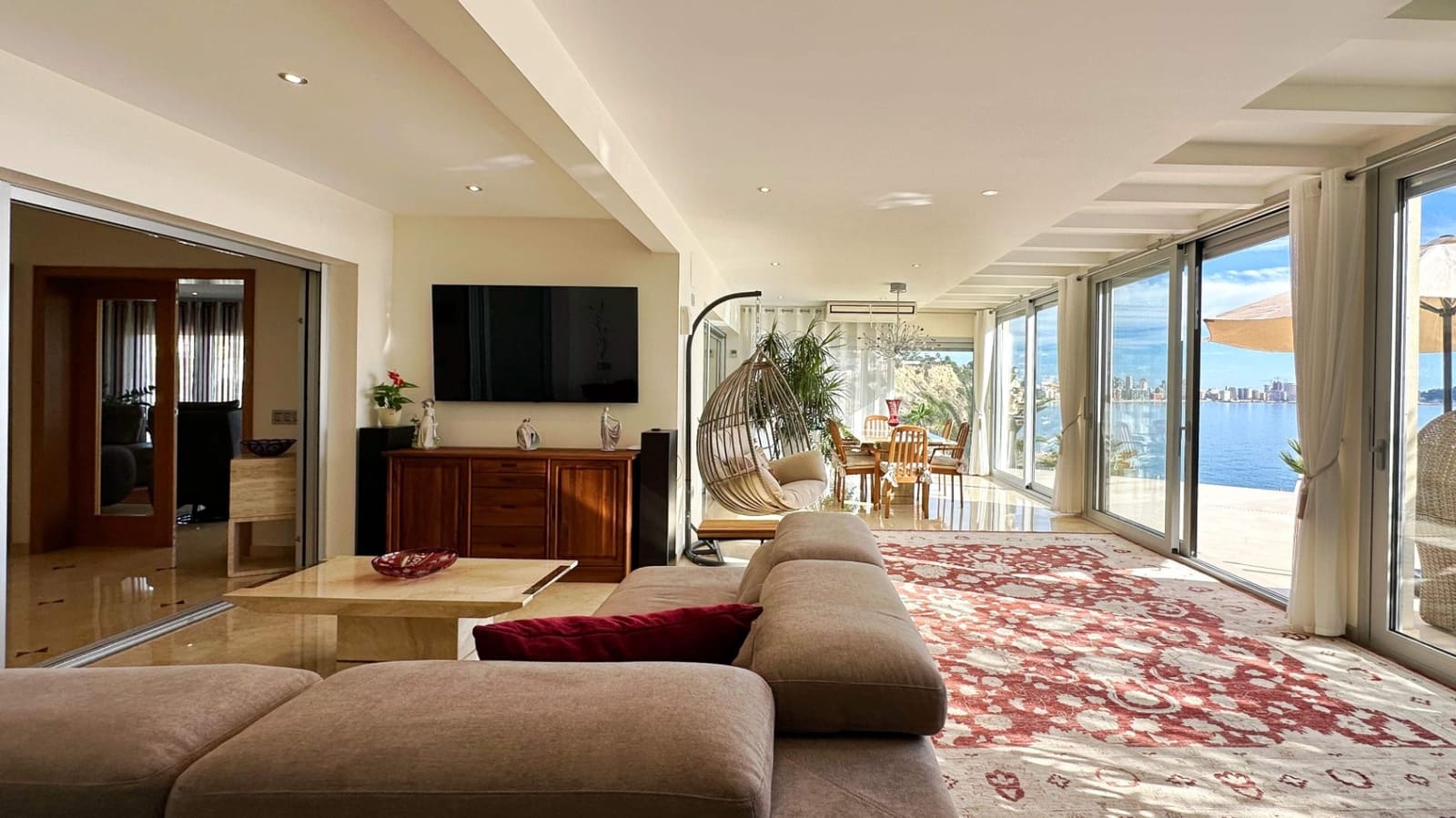 4 makuuhuone Huvila myytävänä paikassa Calpe / Calp mukana uima-altaan 
autotalli - 4 200 000 € (Ref: 9444920)