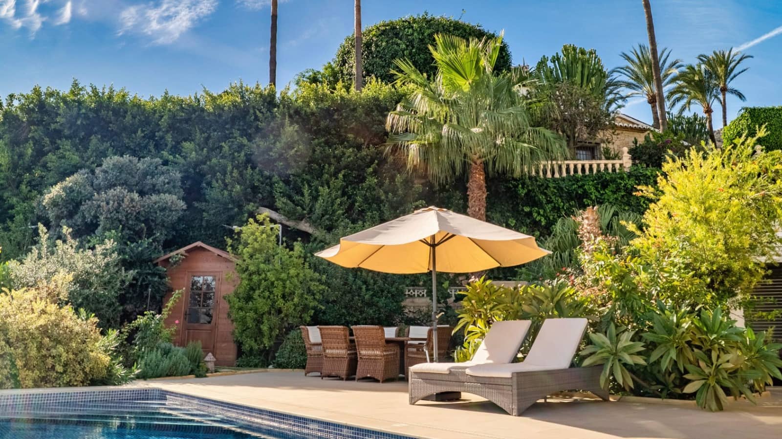 4 makuuhuone Huvila myytävänä paikassa Calpe / Calp mukana uima-altaan 
autotalli - 4 200 000 € (Ref: 9444920)