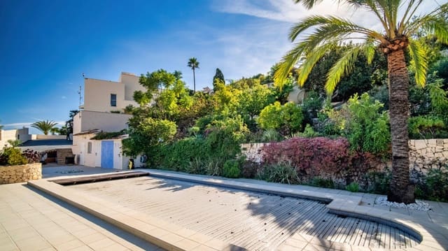 4 makuuhuone Huvila myytävänä paikassa Maryvilla, Calpe / Calp mukana uima-altaan 
autotalli - 4 200 000 € (Ref: 9444920)