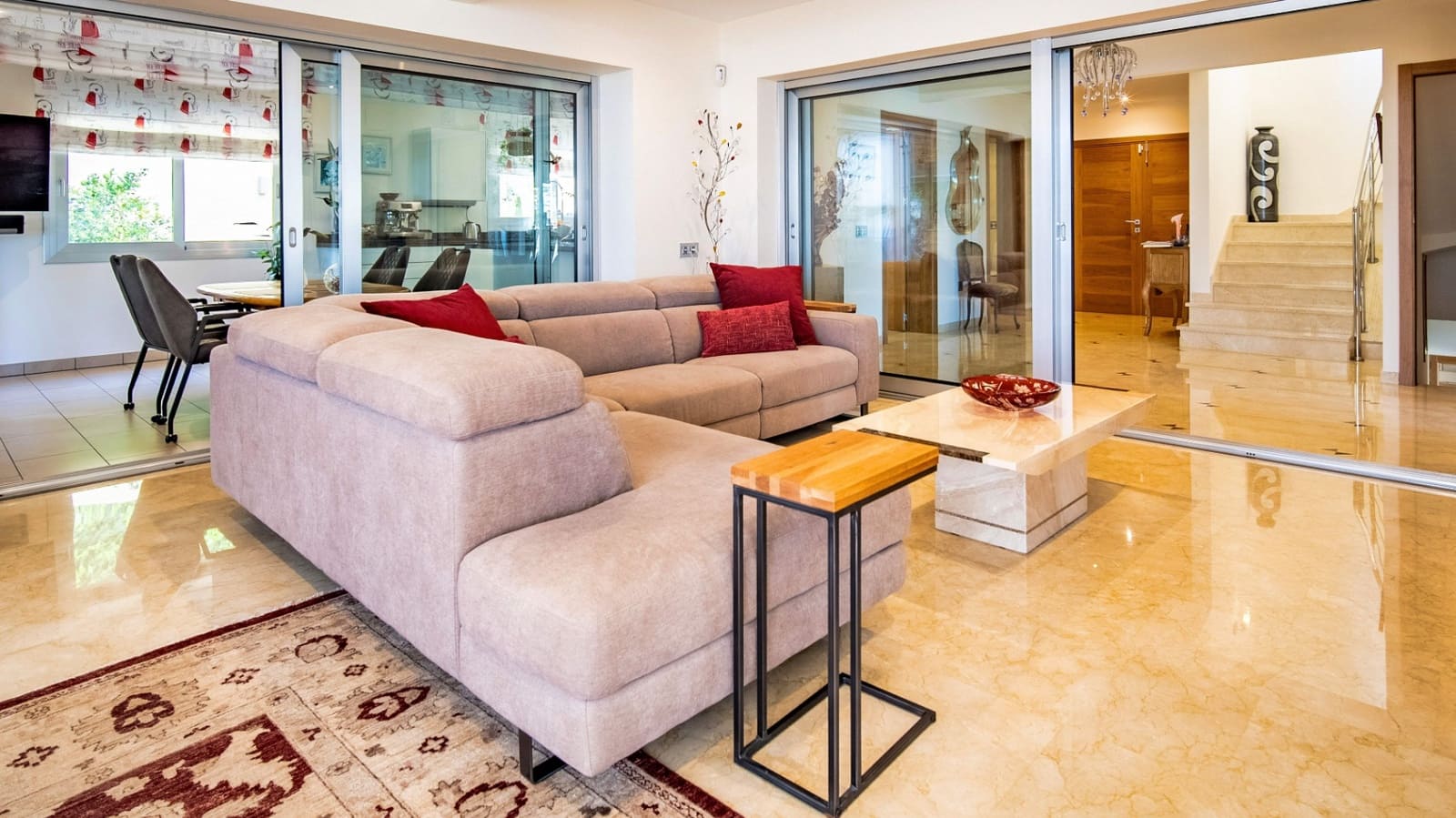 4 makuuhuone Huvila myytävänä paikassa Calpe / Calp mukana uima-altaan 
autotalli - 4 200 000 € (Ref: 9444920)