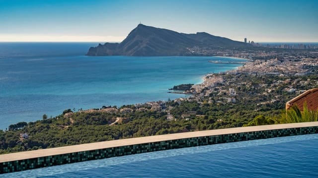 Chalet de 5 habitaciones en Altea en venta con piscina garaje - 3.995.000 € (Ref: 9446930)