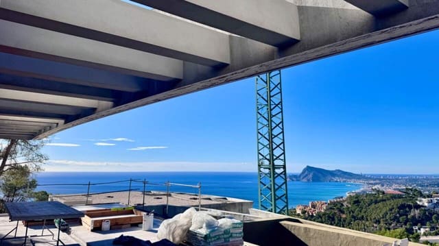 4 bedroom Villa for sale in Altea with pool garage - € 3,500,000 (Ref: 9453440)