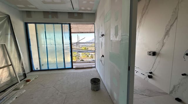 4 bedroom Villa for sale in Altea with pool garage - € 3,500,000 (Ref: 9453440)