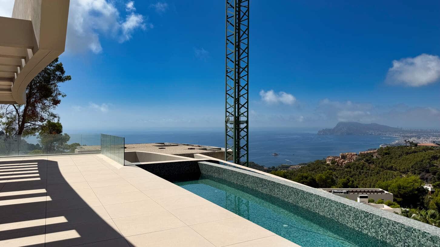 4 bedroom Villa for sale in Altea with pool garage - € 3,300,000 (Ref: 9453440)