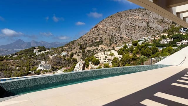 4 soveværelse Villa til salg i Altea med swimmingpool garage - € 3.300.000 (Ref: 9453440)