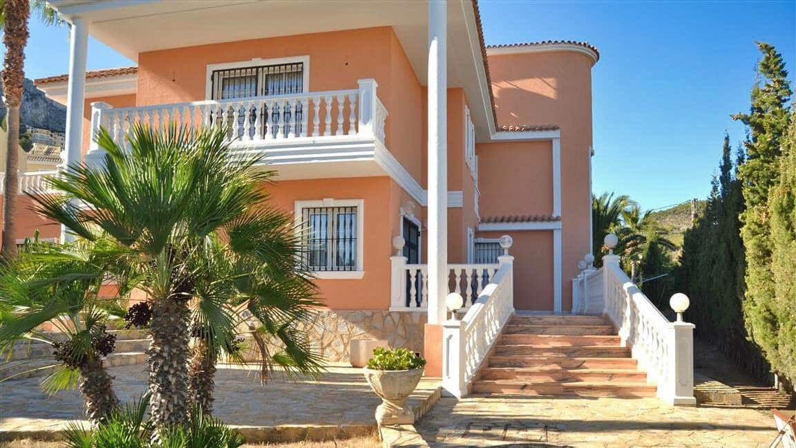 5 makuuhuone Huvila myytävänä paikassa Calpe / Calp mukana uima-altaan 
autotalli - 895 000 € (Ref: 9459630)