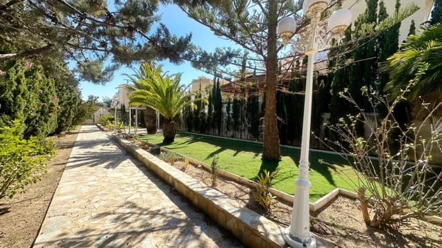Chalet de 5 habitaciones en Calpe / Calp en venta con piscina - 895.000 € (Ref: 9459630)