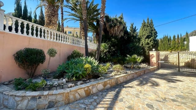 Chalet de 5 habitaciones en Calpe / Calp en venta con piscina - 895.000 € (Ref: 9459630)